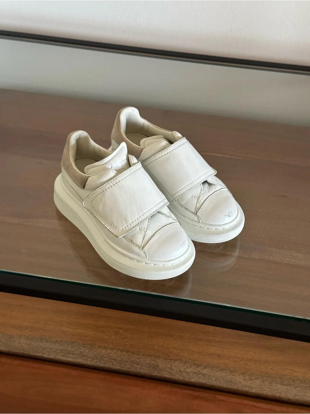 Alexander McQueen Kids Oversized Velcro Leather Sneakers EU 26
